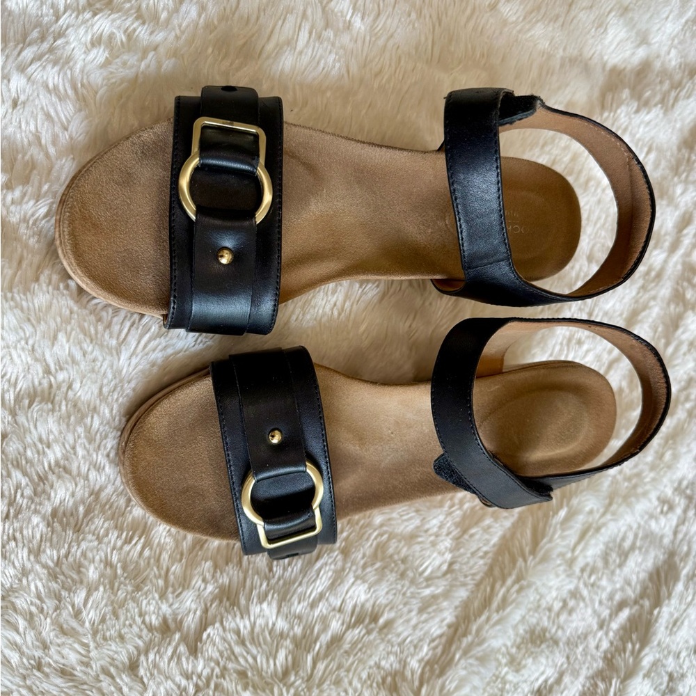 Rockport Black and Tan Leather Sandals